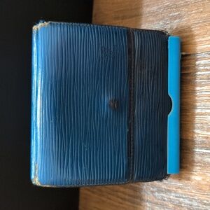 Louis Vuitton Epi Leather Elise Wallet in Toledo Blue